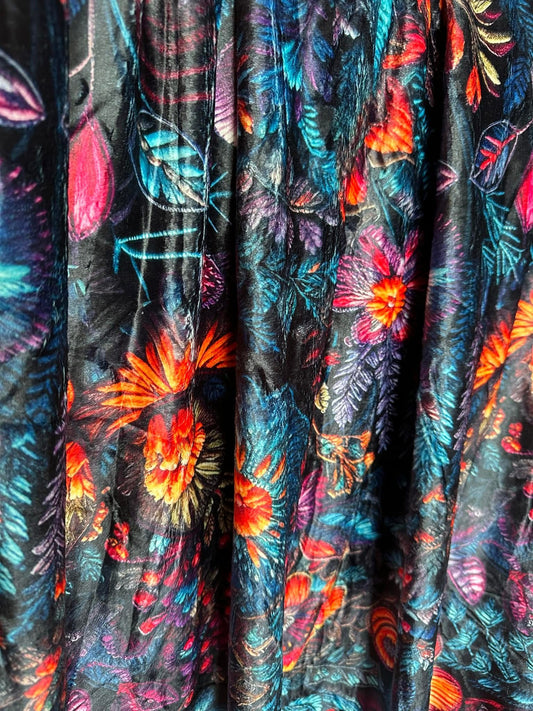 Vampy Floral Blanket