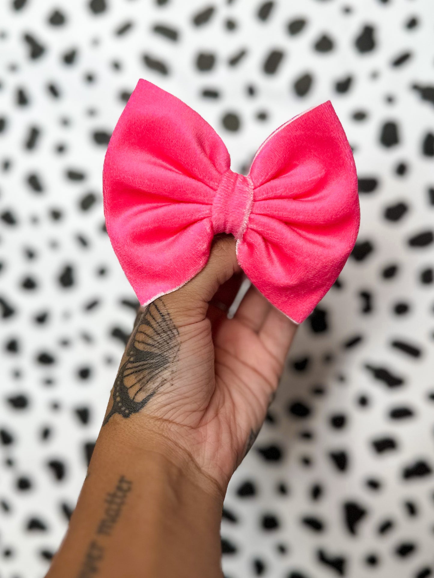 pink velvet bows